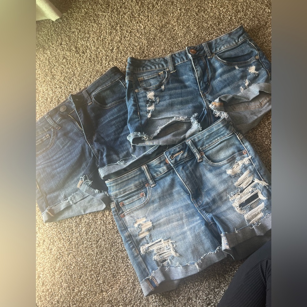Aw shorts size 4